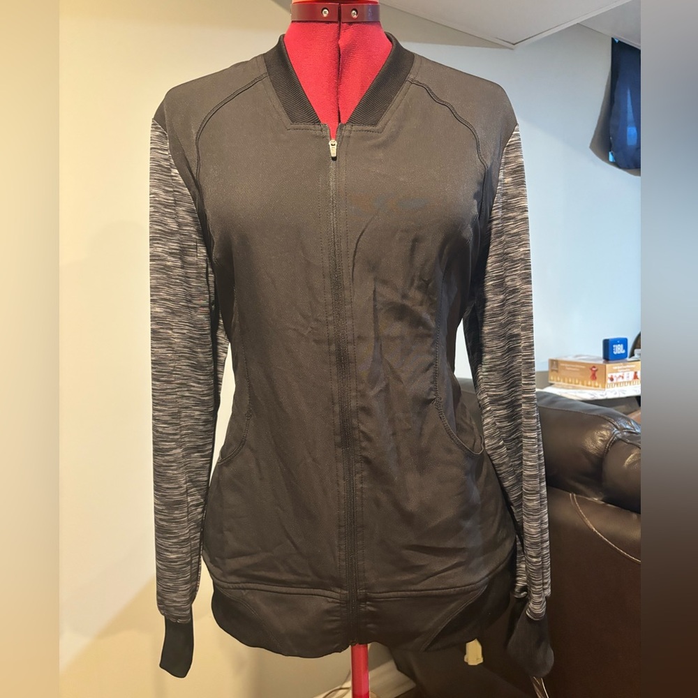 Dickies Women's Black and Gray Nursing Bomber Jacket scrubs